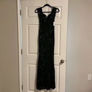 Windsor Sleeveless Green Sequin V-Plunge Maxi Dress NWT - Size Small
